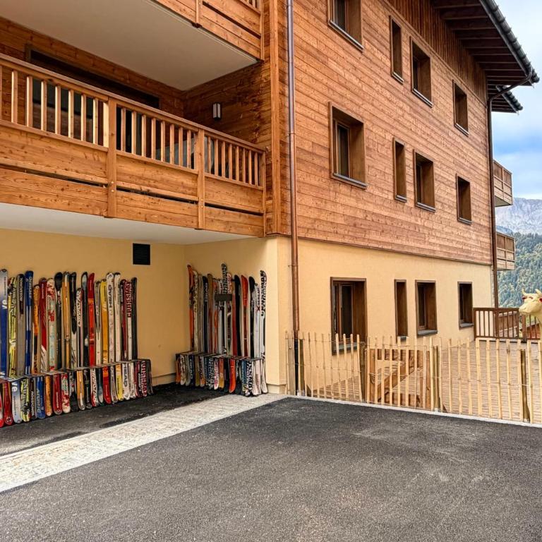 Ski-inski-out apartment with pool - Apartment - 38