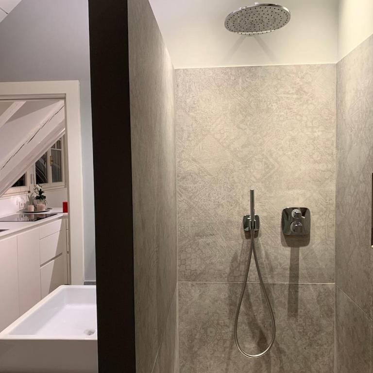 Laurelia Suites - Appartamento con 1 Camera da Letto, Balcone e Vista Montagna - 6