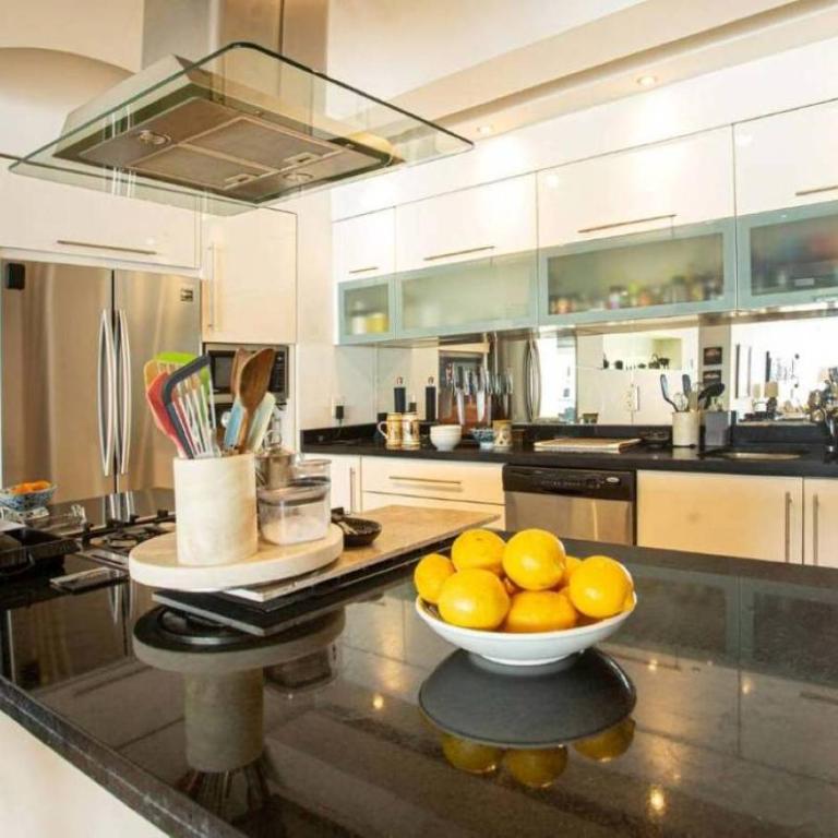Two Bedroom Apartment with Ocean and City View by Eudy - Two-Bedroom Apartment - 26