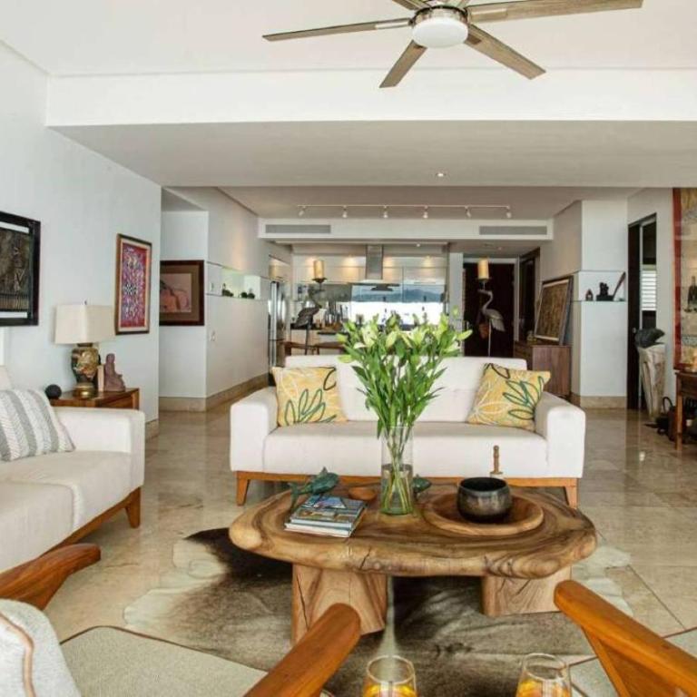 Two Bedroom Apartment with Ocean and City View by Eudy - Two-Bedroom Apartment - 18