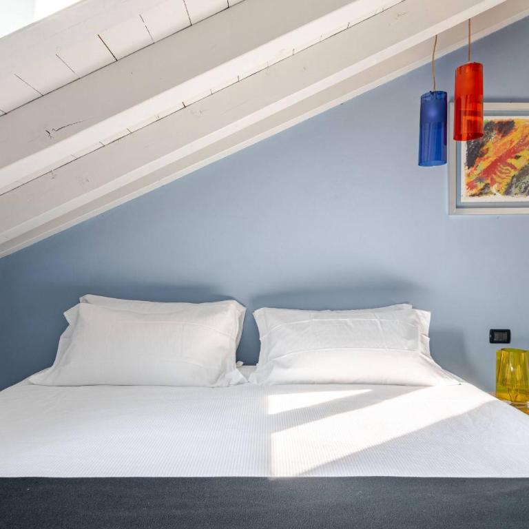 Vanessa's Art Rooftop Attic - City View - San Fedele, Historic Center Como - Appartamento Superior con 2 Camere da Letto - 16