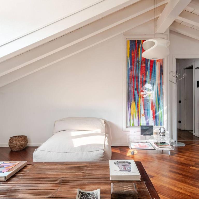 Vanessa's Art Rooftop Attic - City View - San Fedele, Historic Center Como - Appartamento Superior con 2 Camere da Letto - 3