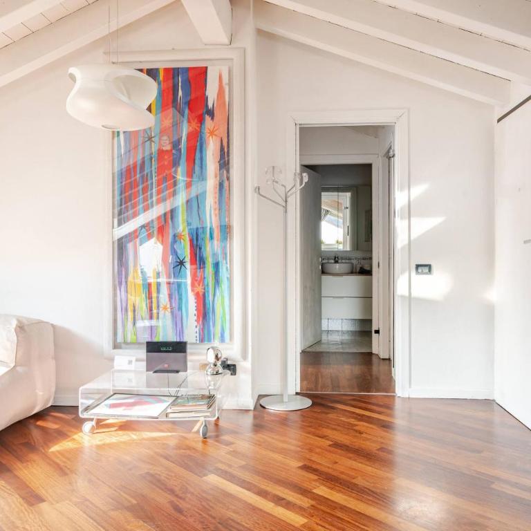 Vanessa's Art Rooftop Attic - City View - San Fedele, Historic Center Como - Appartamento Superior con 2 Camere da Letto - 4