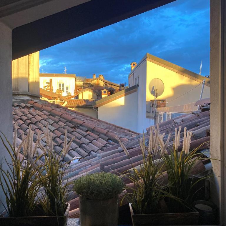 Vanessa's Art Rooftop Attic - City View - San Fedele, Historic Center Como - Appartamento Superior con 2 Camere da Letto - 34