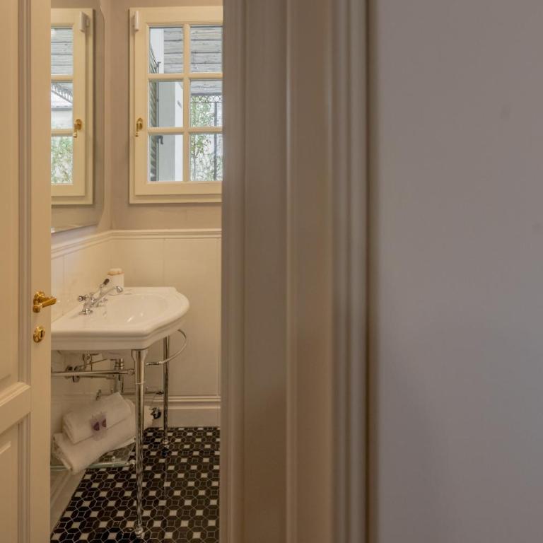 Porcelain Florence Apartment - Appartamento con 2 Camere da Letto - 44