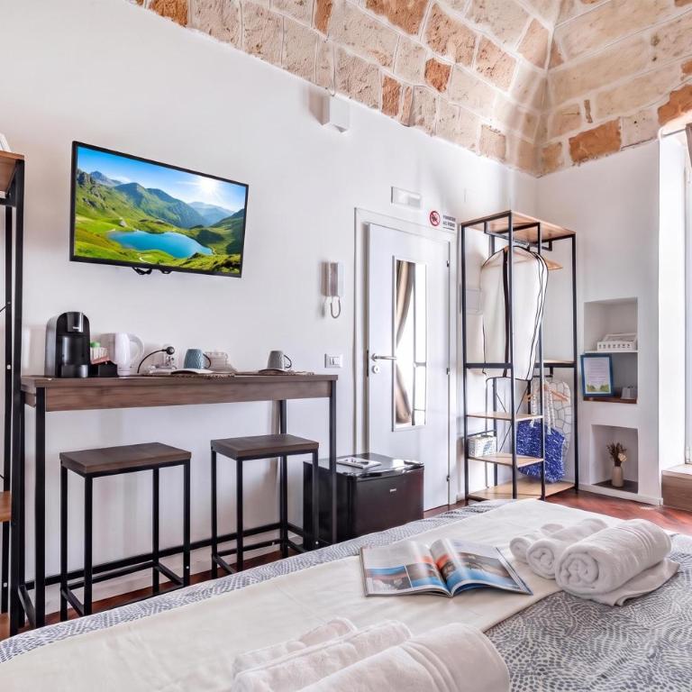 Tresor 39 - Double Room with Balcony - 5