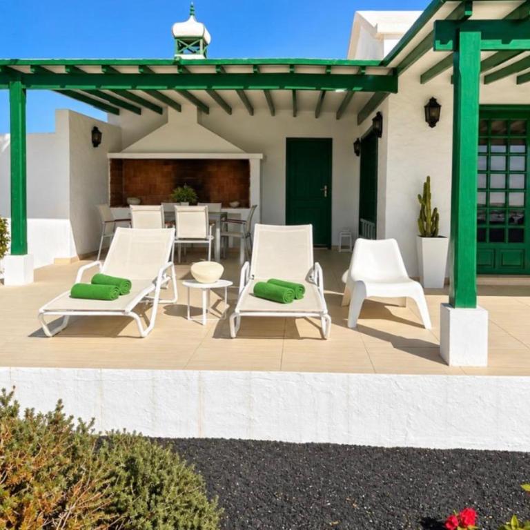 Luxury Villa Sea Front -La Orilla - Three-Bedroom Villa - 6