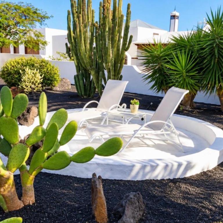 Luxury Villa Sea Front -La Orilla - Three-Bedroom Villa - 28