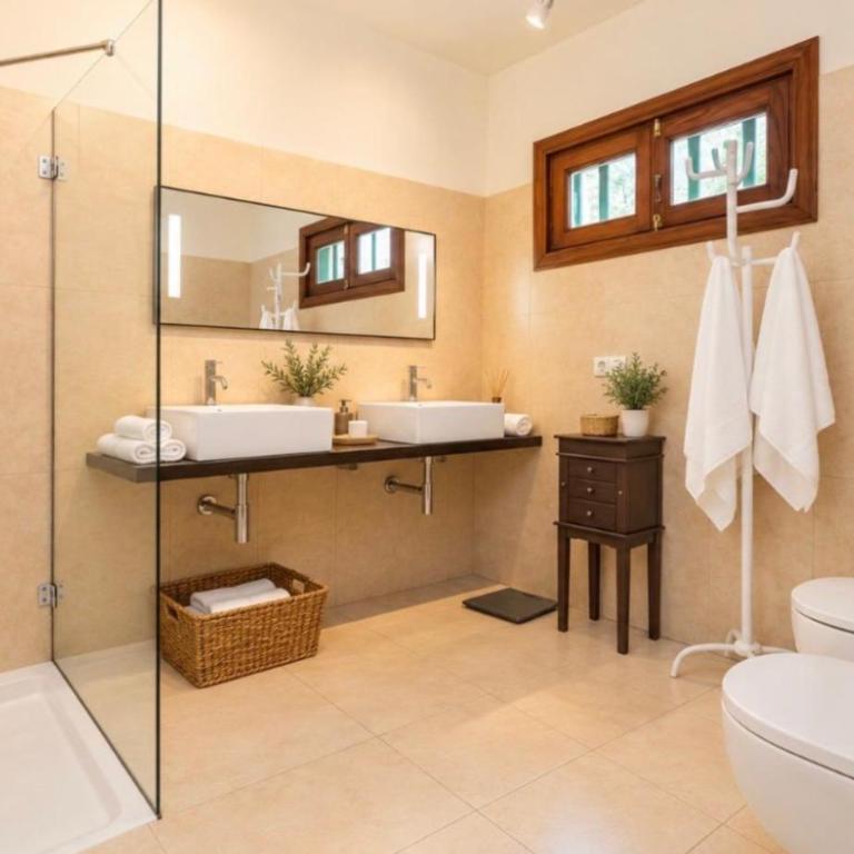 Luxury Villa Sea Front -La Orilla - Three-Bedroom Villa - 20
