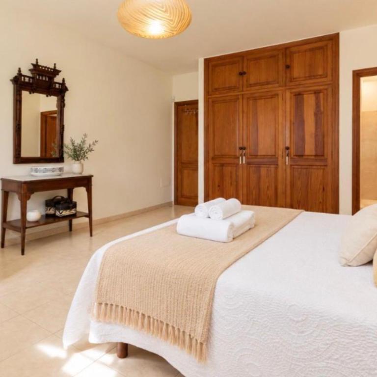 Luxury Villa Sea Front -La Orilla - Three-Bedroom Villa - 19