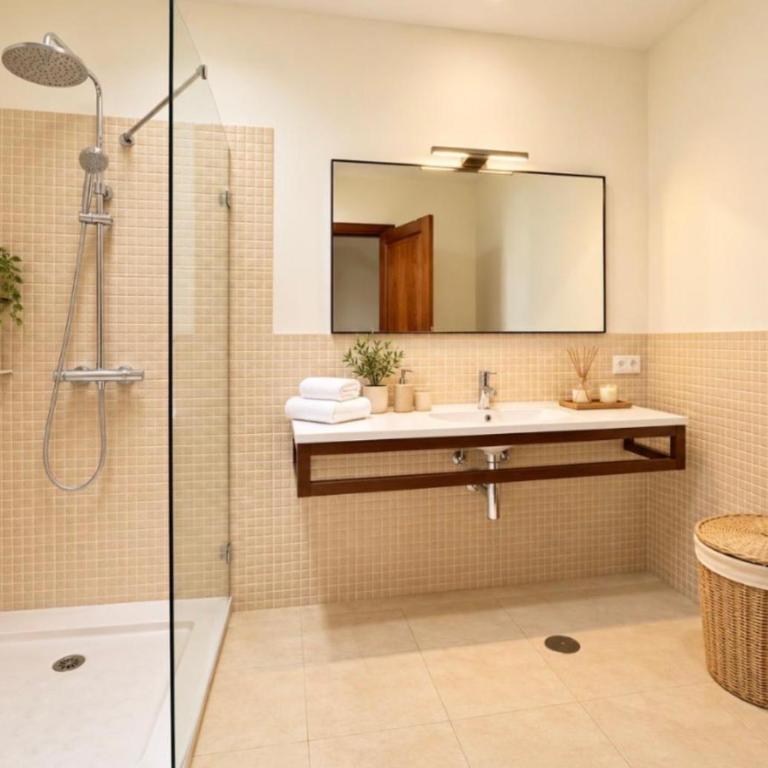 Luxury Villa Sea Front -La Orilla - Three-Bedroom Villa - 23