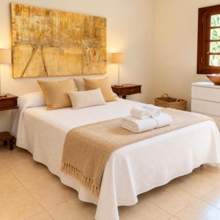 Luxury Villa Sea Front -La Orilla - Three-Bedroom Villa - 17