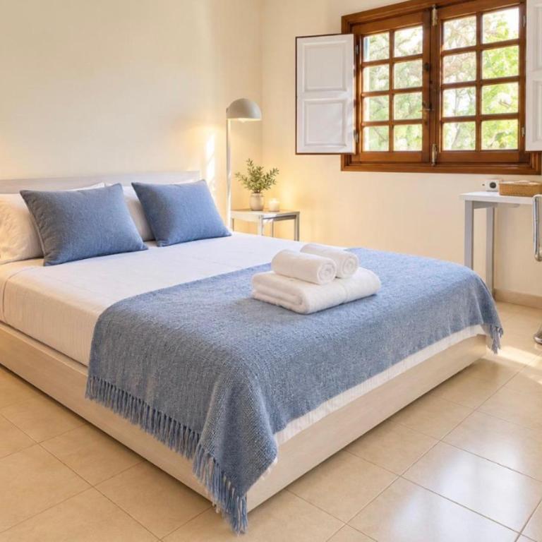 Luxury Villa Sea Front -La Orilla - Three-Bedroom Villa - 22