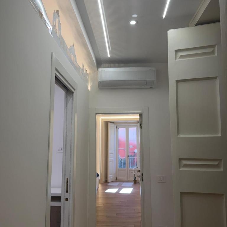 Casa Vacanza NA'Suite Naples Museum & Metro - Appartamento con 1 Camera da Letto con Balcone e Vista Città - 18
