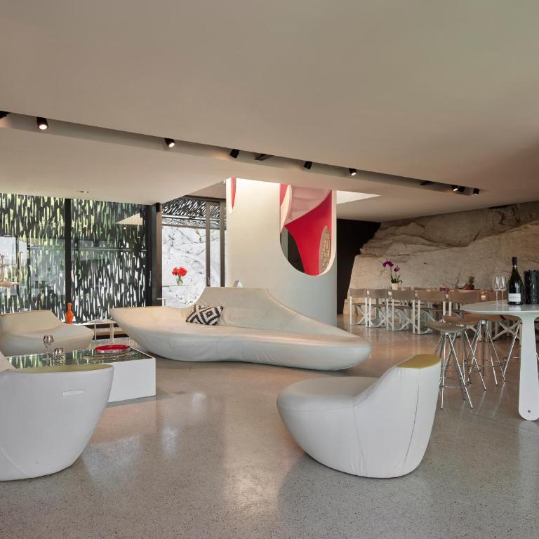 VILLA FARFALLA & GUESTHOUSE - The world unique property with an openable roof - Villa con Piscina Privata - 13