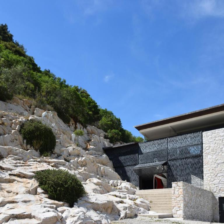 VILLA FARFALLA & GUESTHOUSE - The world unique property with an openable roof - Villa con Piscina Privata - 4