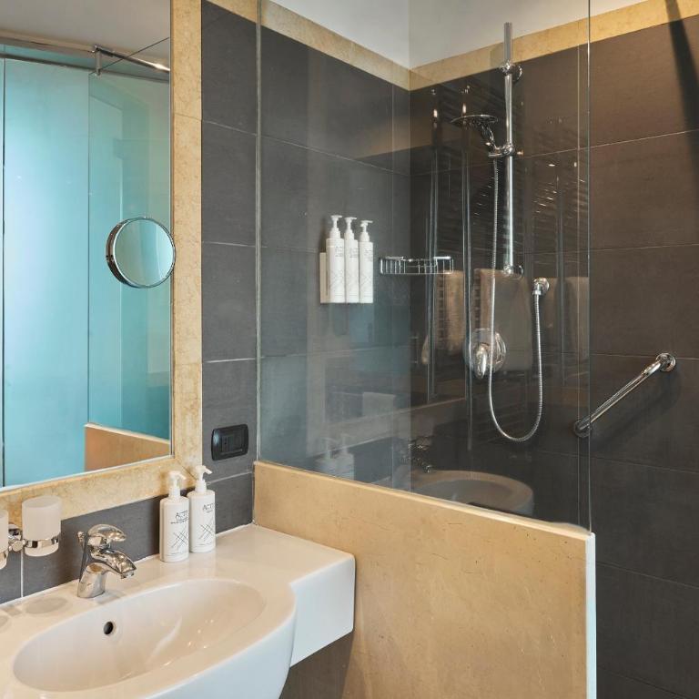 Four Points Flex by Sheraton Parma - Camera Queen Standard - Lato Cortile - 2