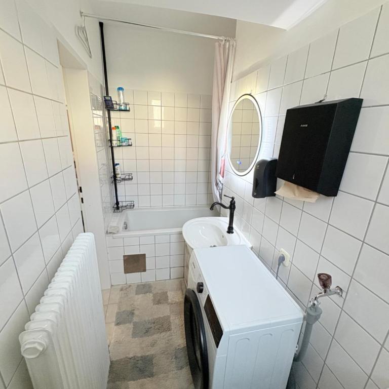 Beenie Apartment - One-Bedroom Apartment - 11