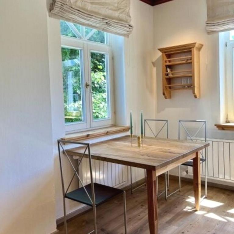 Geräumiges Ferienapartment mitten in den Bergen mit einladender Atmosphäre, besonderem Charme, Komfort und Erholung - Deluxe Apartment - 4