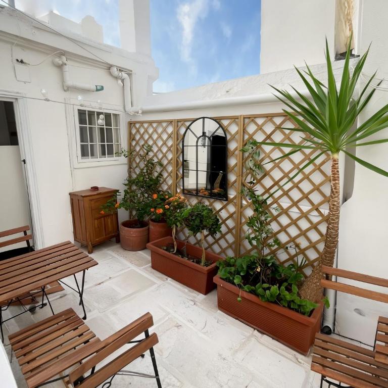 Bari LandLord 71 - Central Rooms - Camera Superior Matrimoniale/Doppia con Letti Singoli - 18