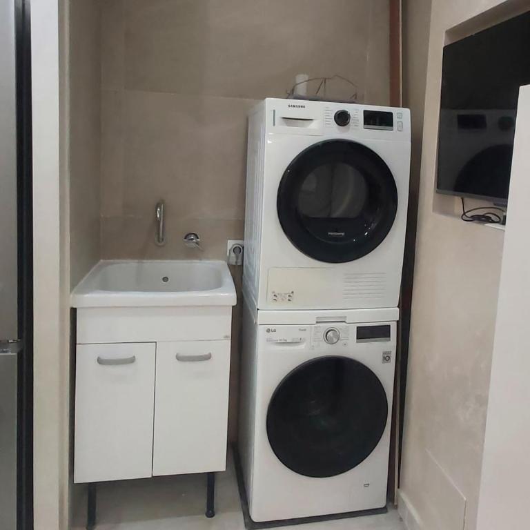 MAISON GIOVANNI ADAMO - Roma - Appartamento con 2 Camere da Letto - 16
