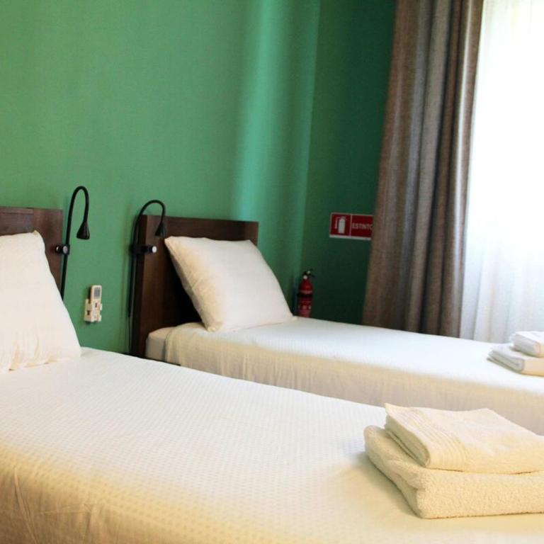 Budget Stay + Private Parking - Appartamento - 28