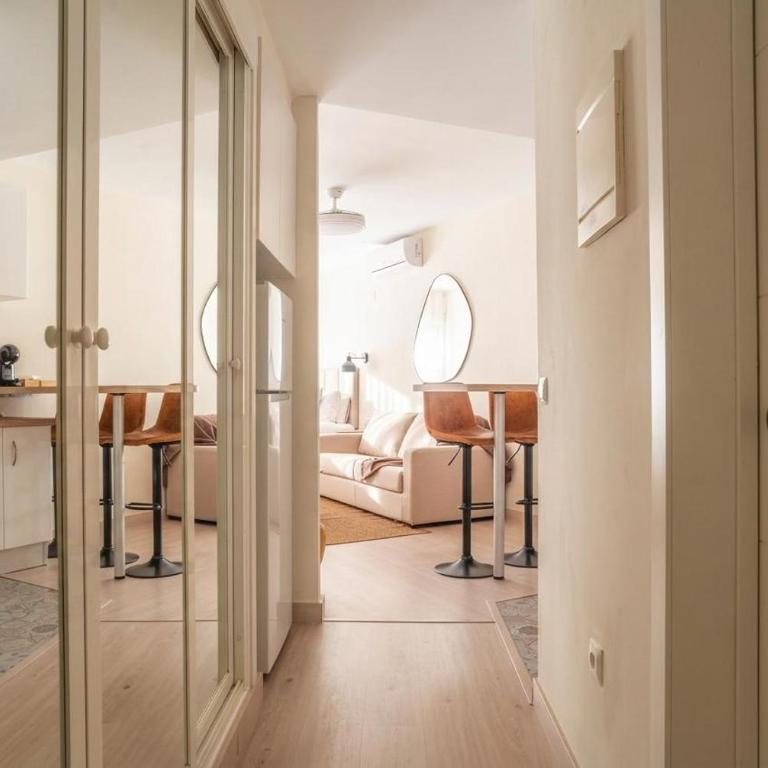 Sea Views & Sunsets 8th Floor Boutique Studio - Apartamento - 11