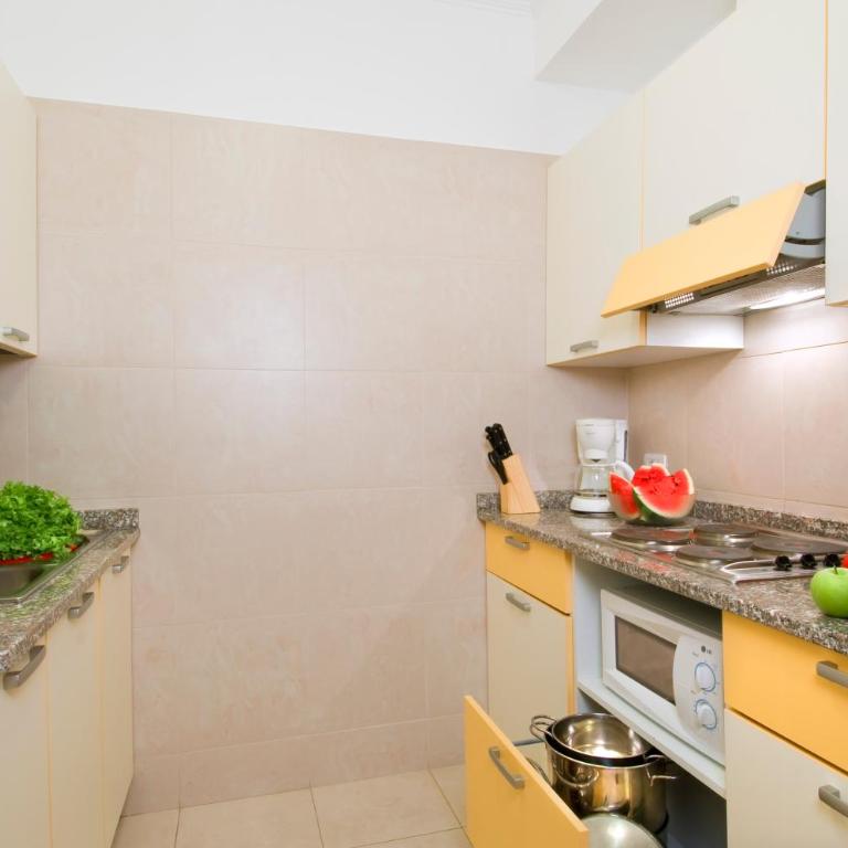 Residence Carl&Do - Appartamento Economy con 3 Camere da Letto - 1