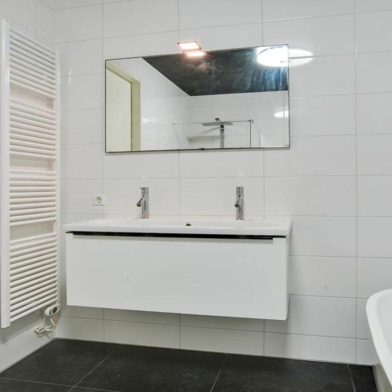 Rose Haven - Apartment - 16