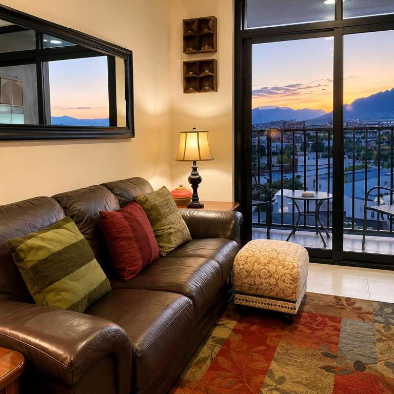 Parkfront Luxury Apt w Terrace BBQ & Gym - Apartamento - 1