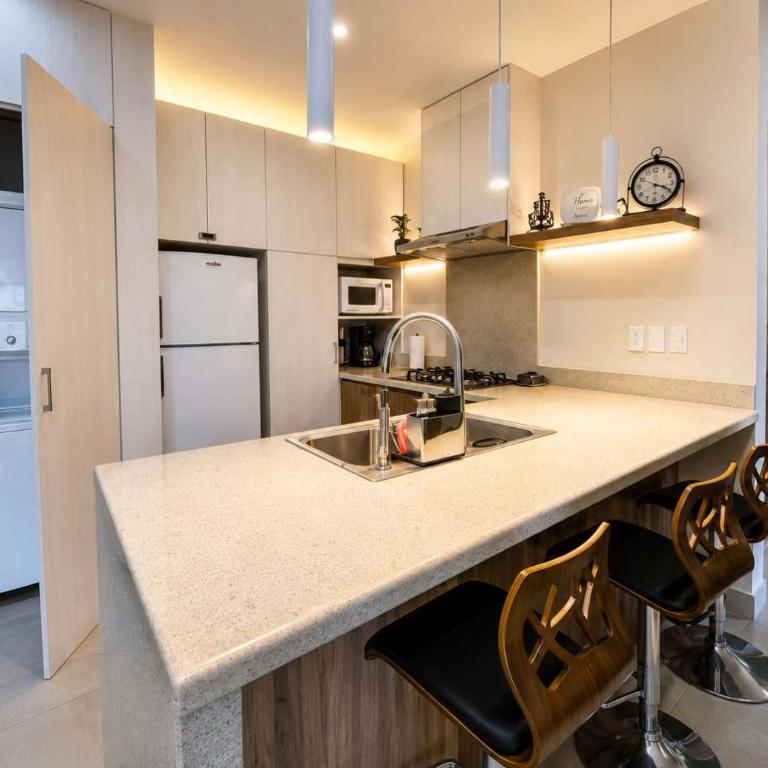 Parkfront Luxury Apt w Terrace BBQ & Gym - Apartamento - 7