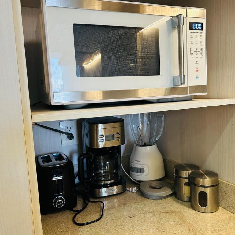 Parkfront Luxury Apt w Terrace BBQ & Gym - Apartamento - 36