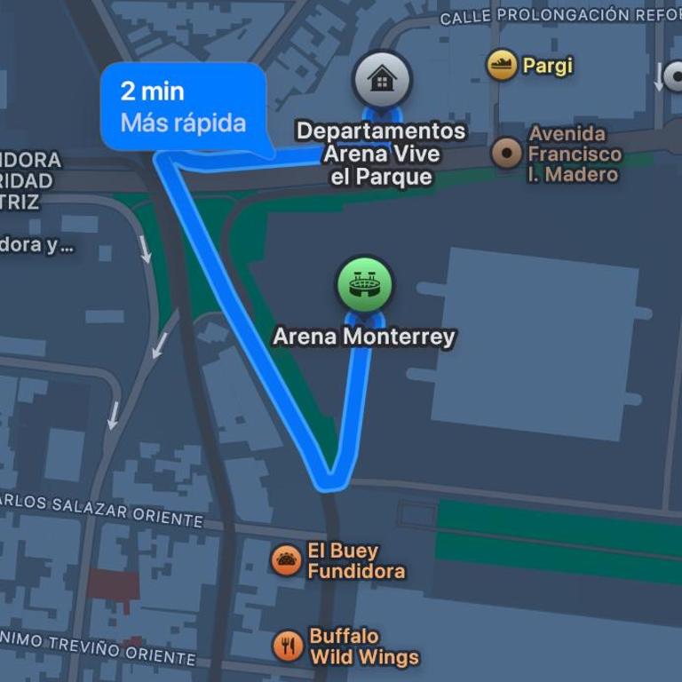 Parkfront Luxury Apt w Terrace BBQ & Gym - Apartamento - 66