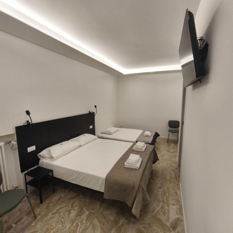 Grace House - Family Room with Private Bathroom - 6