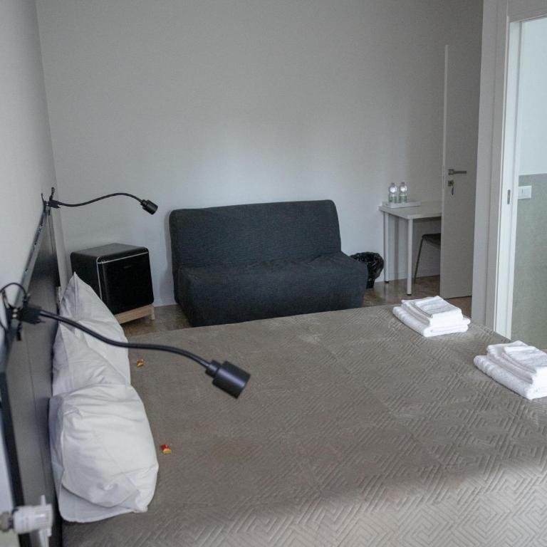 Grace House - Family Room with Private Bathroom - 7