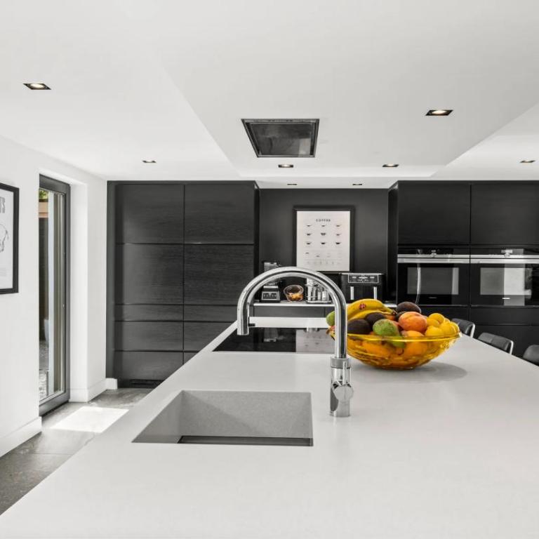 Heritage House - Apartment - 9
