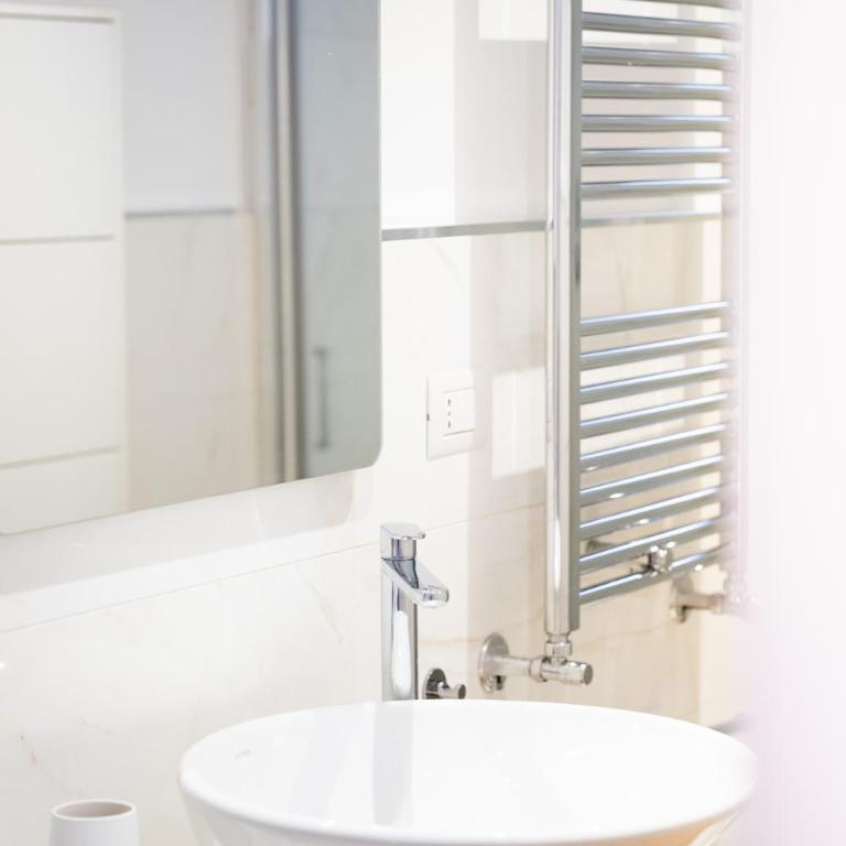 Cozy Family Apartment Salerno Port - Appartamento con 1 Camera da Letto - 20