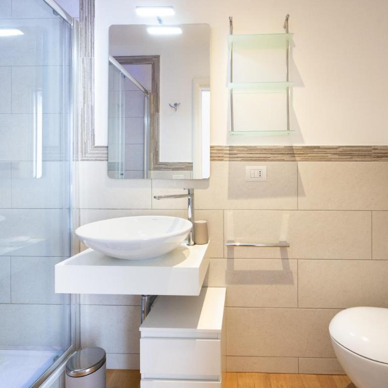 Cozy Family Apartment Salerno Port - Appartamento con 1 Camera da Letto - 23