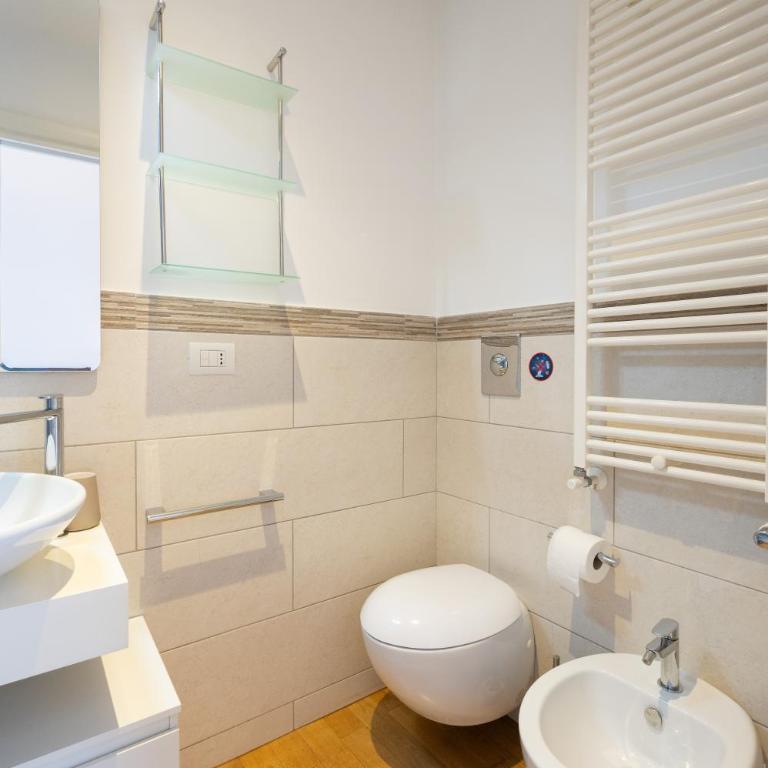 Cozy Family Apartment Salerno Port - Appartamento con 1 Camera da Letto - 26