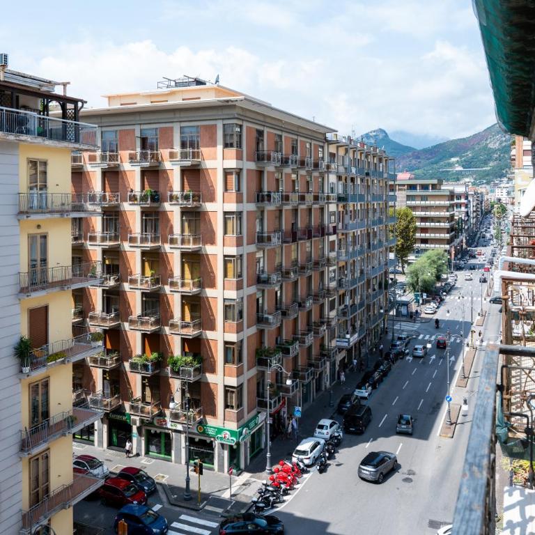 Cozy Family Apartment Salerno Port - Appartamento con 1 Camera da Letto - 33