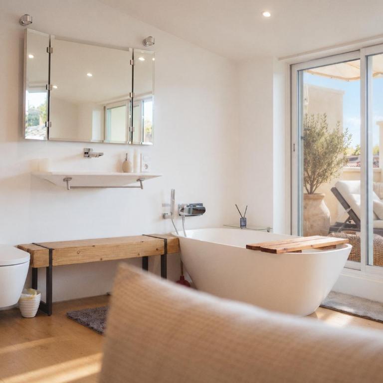 Penthouse with rooftop terrace - Uzès Place aux Herbes - Appartement 2 Chambres - 9