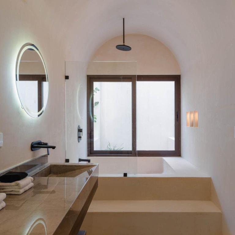 Shanti Villa - 4BR Tropical Retreat with Rooftop Pool - Villa - 39