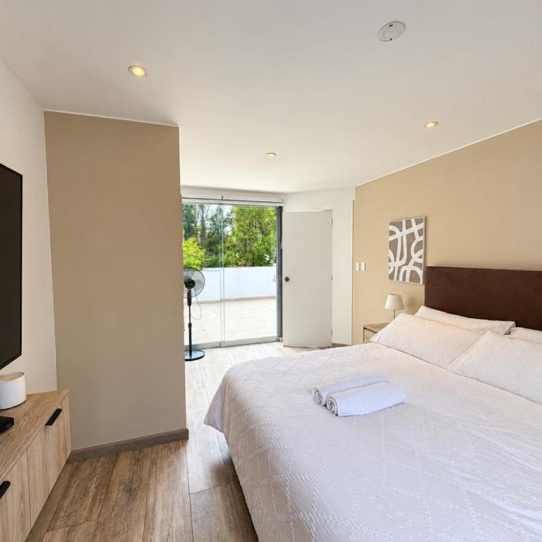 Stylish Duplex with Terrace & Park Views - Casa - 1
