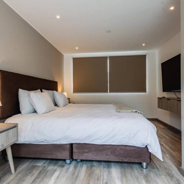 Stylish Duplex with Terrace & Park Views - Casa - 7