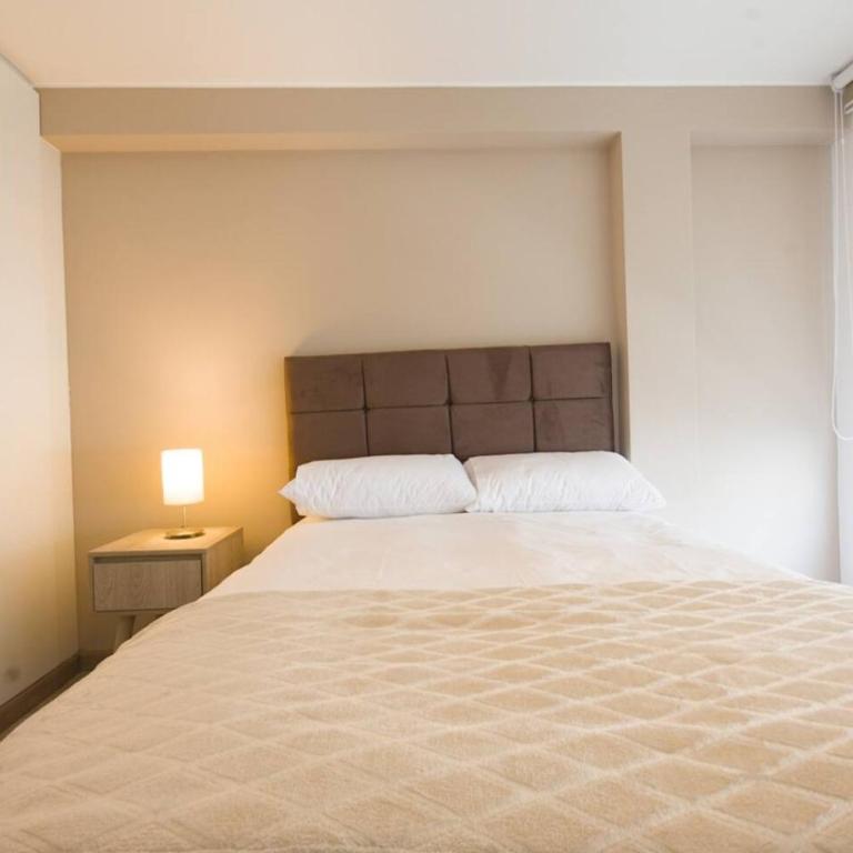 Stylish Duplex with Terrace & Park Views - Casa - 11