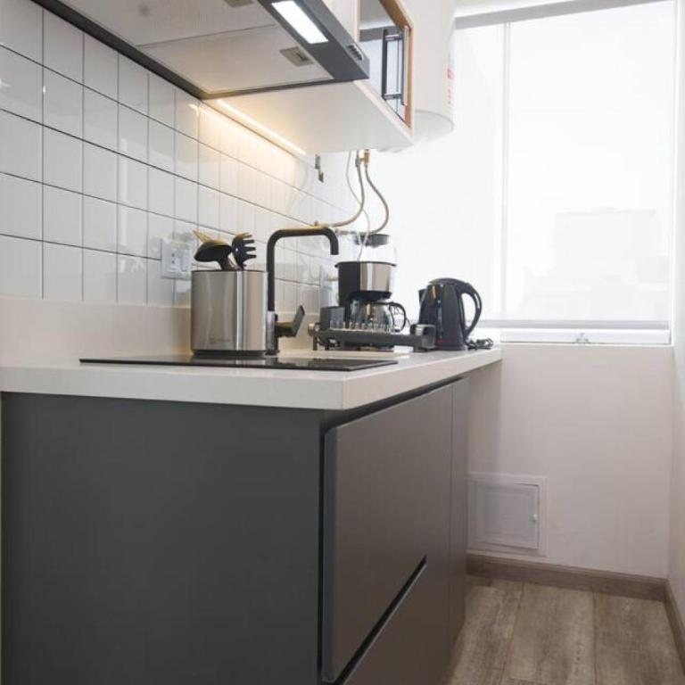 Stylish Duplex with Terrace & Park Views - Casa - 13