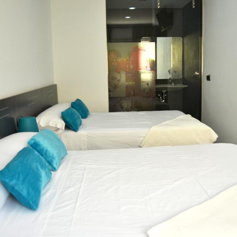 Bed&Breakfast 10 GIRONA - Habitación Individual con baño privado - 7