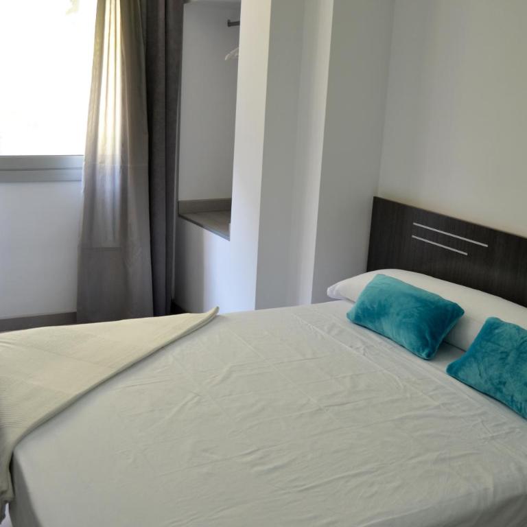 Bed&Breakfast 10 GIRONA - Habitación Individual con baño privado - 10