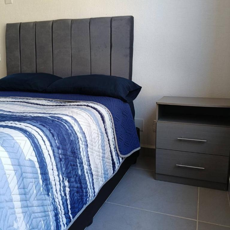 Departamento en Acapulco Con Alberca y Club de Playa Planta Baja - Three-Bedroom Apartment - 12