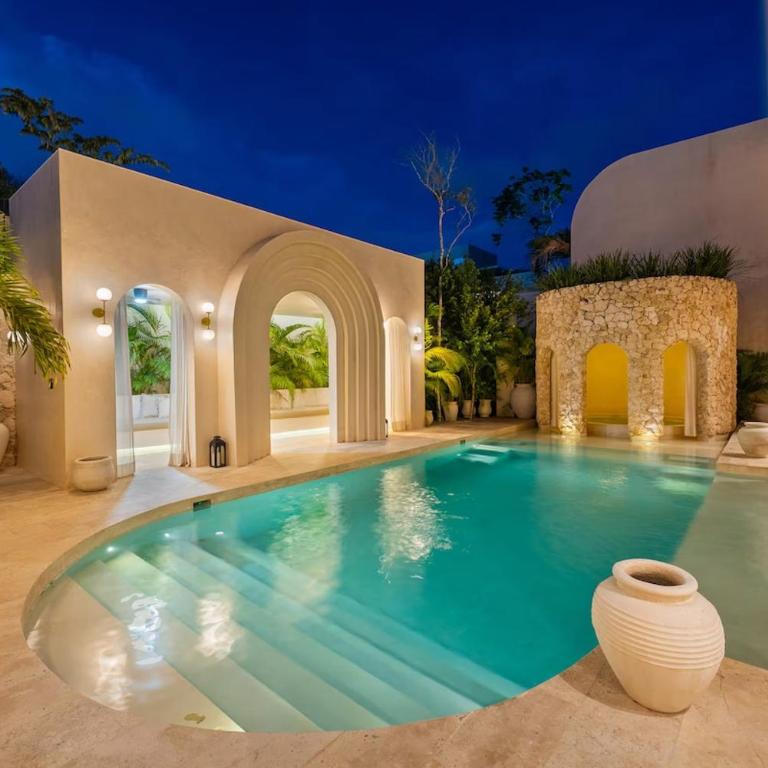 Villa 13 BR 2 Villas 4 Pools - Villa - 75